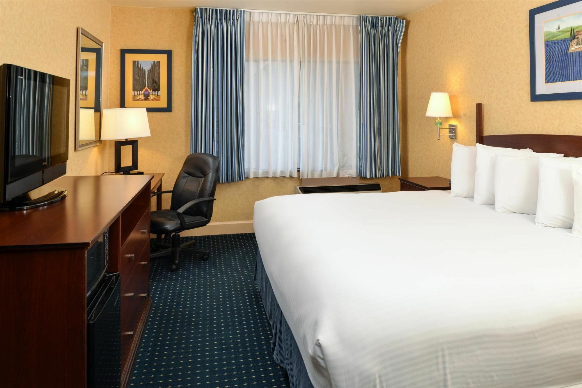 Holiday Inn - Salem By Ihg Exterior foto
